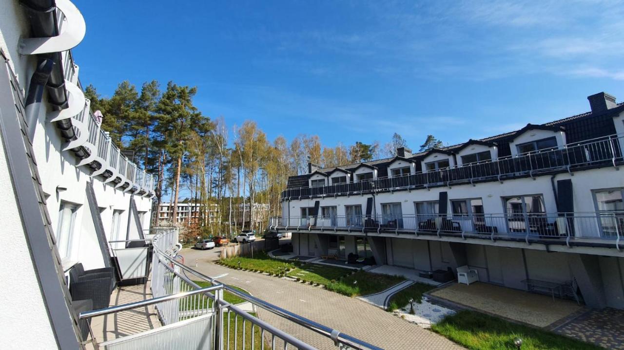 Apartamenty Z Tarasami: Mietowy Spokoj, Romantyczna Szarosc & Niebieska Elegancja Pobierowo Exterior photo