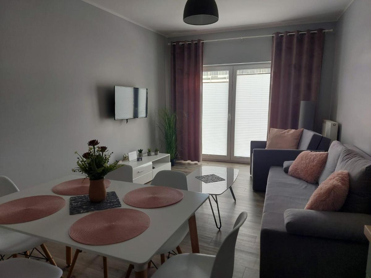 Apartamenty Z Tarasami: Mietowy Spokoj, Romantyczna Szarosc & Niebieska Elegancja Pobierowo Exterior photo