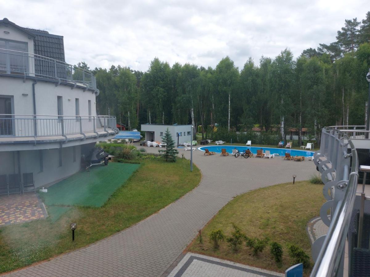 Apartamenty Z Tarasami: Mietowy Spokoj, Romantyczna Szarosc & Niebieska Elegancja Pobierowo Exterior photo